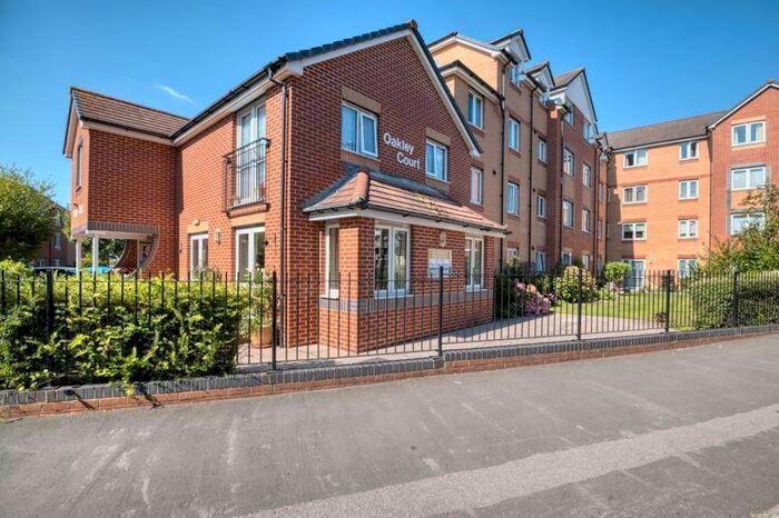 1 Bedroom Flat For Sale In Oakley Court, Southampton, SO16
