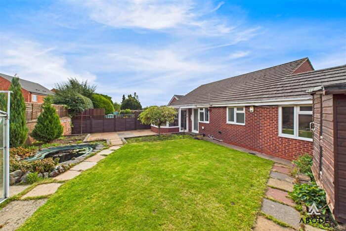 3 Bedroom House For Sale In Rosliston Road South, Drakelow, Burton-On-Trent, DE15