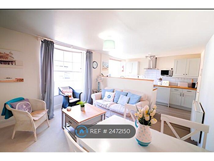 2 Bedroom Flat To Rent In Addington Street, Ramsgate, CT11