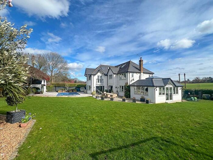 6 Bedroom Detached House For Sale In Grubwood Lane, Cookham Dean, Maidenhead, SL6