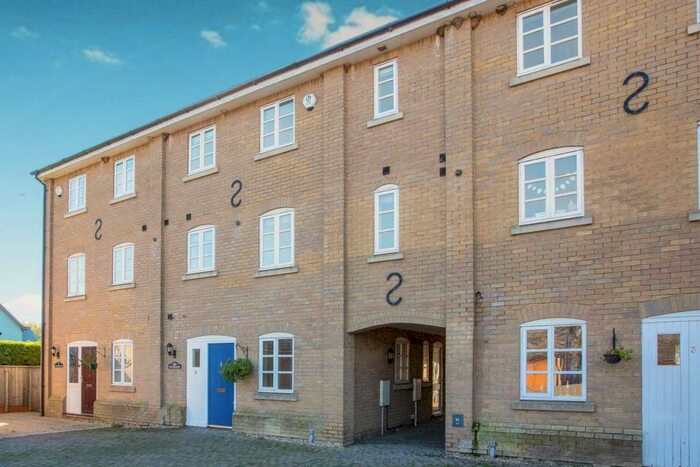 4 Bedroom Terraced House To Rent In Kingfisher Court, Earith, PE28