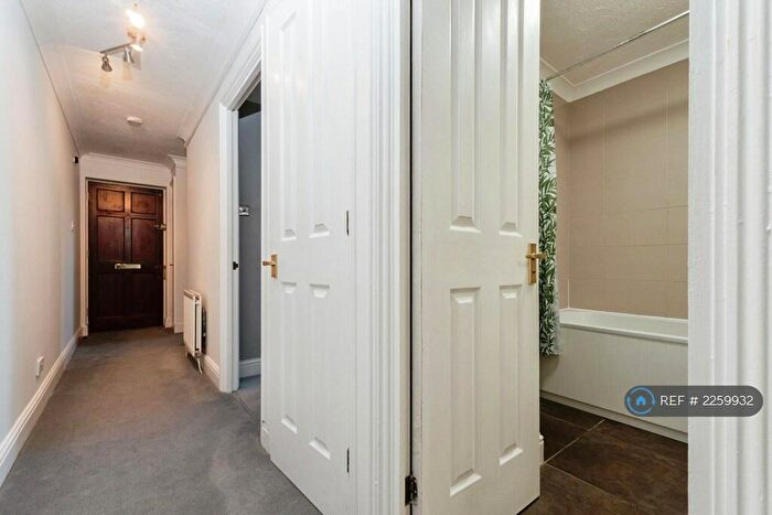 2 Bedroom Flat To Rent In Devonshire Avenue, Sutton, SM2