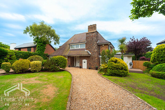 4 Bedroom Detached House For Sale In Regent Avenue, Lytham St. Annes, Lancashire, FY8