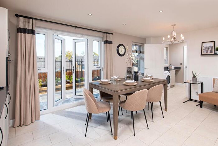 4 Bedroom Detached House For Sale In Brokenstone Road, Feniscowles, Blackburn With Darwen, Lancashire, BB3