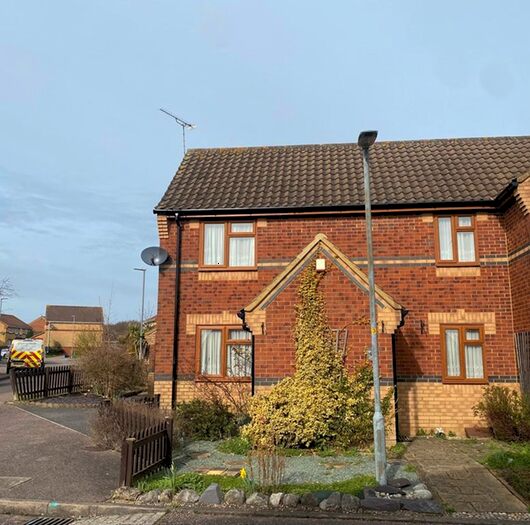 3 Bedroom Semi-Detached House To Rent In Augustus Gate, Stevenage, SG2