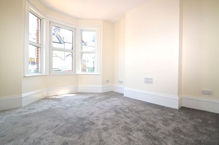 1 Bedroom Flat To Rent In Bannockburn Road, London, SE18