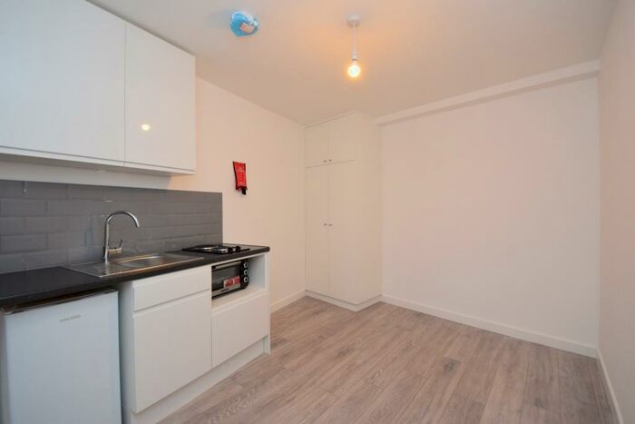 Studio To Rent In Suite, Victoria Road, Ruislip, Greater London, HA4