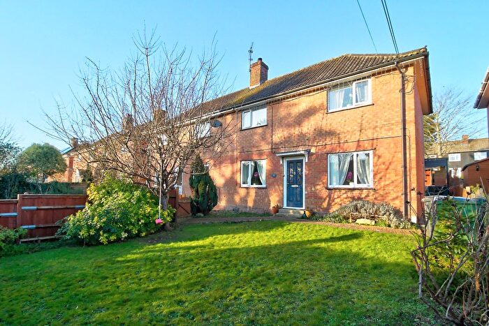 3 Bedroom Semi-Detached House For Sale In Andover Road, Ludgershall, Andover, SP11