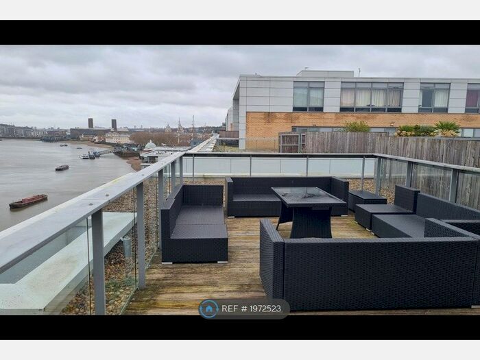 2 Bedroom Flat To Rent In Beacon Point, London, SE10