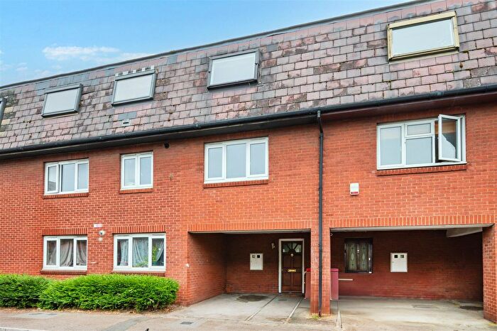 3 Bedroom Property To Rent In Lacock Close, Wimbledon, SW19