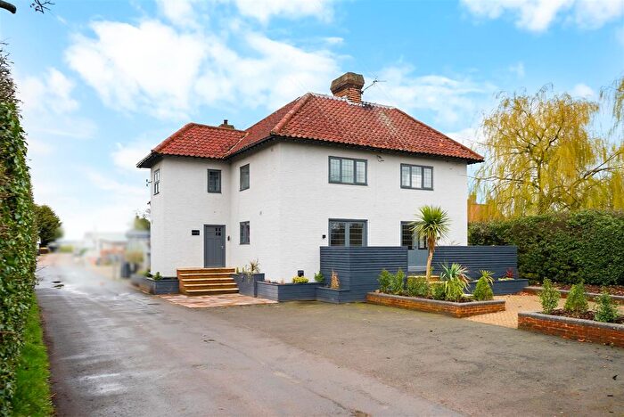 2 Bedroom Flat For Sale In Lower Dunsforth Village, Lower Dunsforth, York, YO26