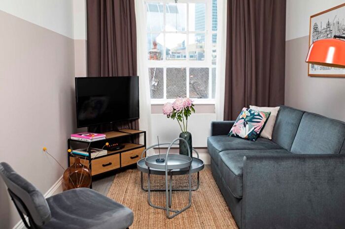 1 Bedroom Flat To Rent In Commercial Street, London, E1