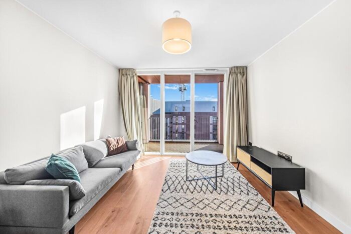 1 Bedroom Flat To Rent In Zinc Street Sugar House Island, E15