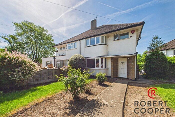 3 Bedroom Semi-Detached House To Rent In Southbourne Gardens, Ruislip, HA4