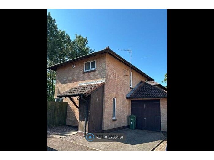 3 Bedroom Detached House To Rent In Breamore Court, Milton Keynes, MK8