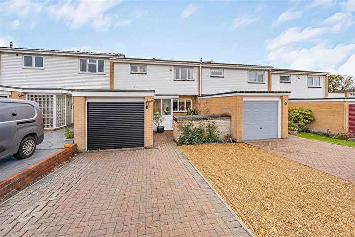 3 Bedroom Property For Sale In Ruddlesway, Windsor, SL4