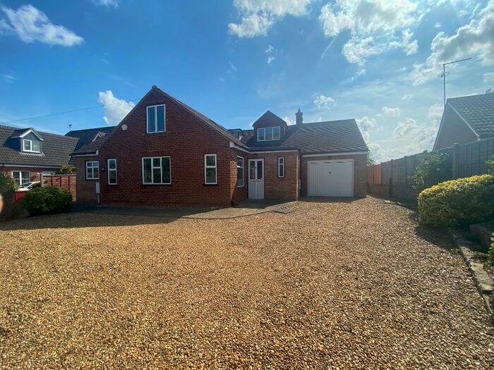 4 Bedroom Chalet To Rent In Northorpe, PE10