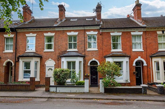 4 Bedroom Terraced House For Sale In Guys Cliffe Terrace, Warwick, CV34