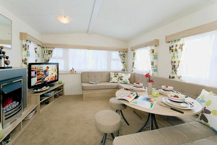 2 Bedroom Park Home For Sale In Warners Lane, Selsey, Chichester, PO20