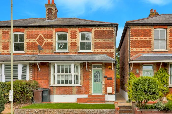 4 Bedroom House To Rent In Lower Luton Road, Harpenden, Hertfordshire, AL5