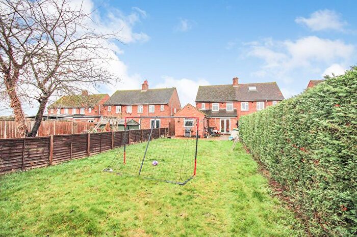 4 Bedroom Semi-detached House For Sale In Station Road, Tempsford, SG19