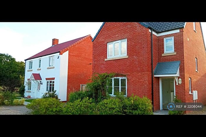 4 Bedroom Detached House To Rent In Coachmaker Way, Hethersett, Norwich, NR9