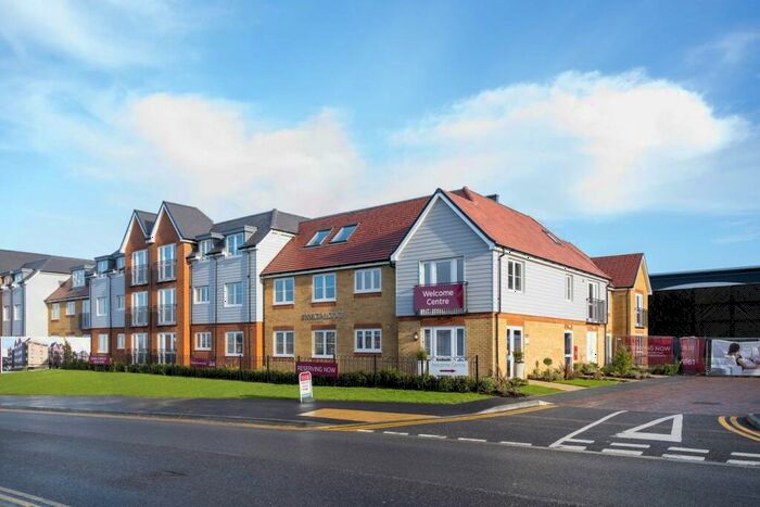 1 Bedroom Apartment For Sale In Westwood Cross, Margate, CT9