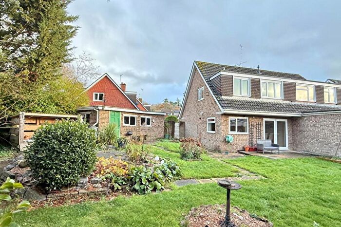 3 Bedroom Semi Detached House For Sale In Hawkins Close, Ringwood, BH24