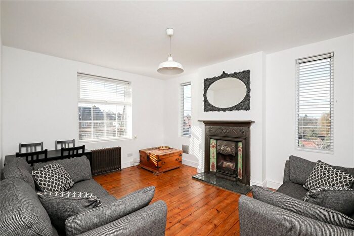 2 Bedroom Flat For Sale In Gordon House, Hanger Lane, W5