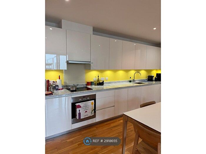 3 Bedroom Flat To Rent In Queen Elizabeth Olympic Park, London, E20