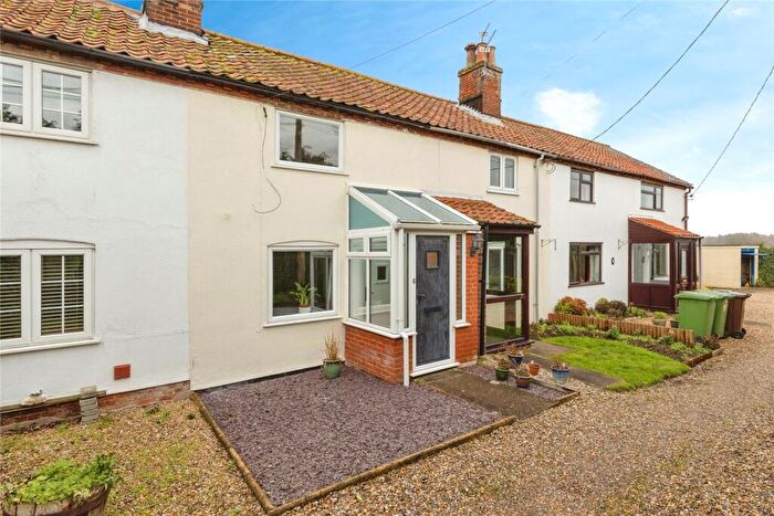 2 Bedroom Terraced House For Sale In Northfield Loke, Wymondham, Norfolk, NR18