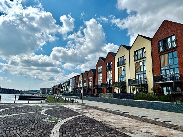 5 Bedroom Town House For Sale In Yr Hafan, Marina, Swansea, SA1