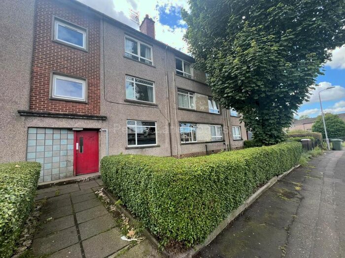 2 Bedroom Flat To Rent In Pine Crescent, Johnstone Castle, PA5