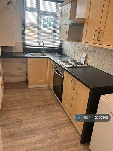 2 Bedroom Flat To Rent In Park Street, Luton, LU1