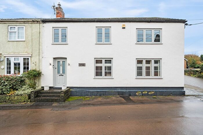 3 Bedroom Semi-Detached House For Sale In Front Street, Denford, NN14