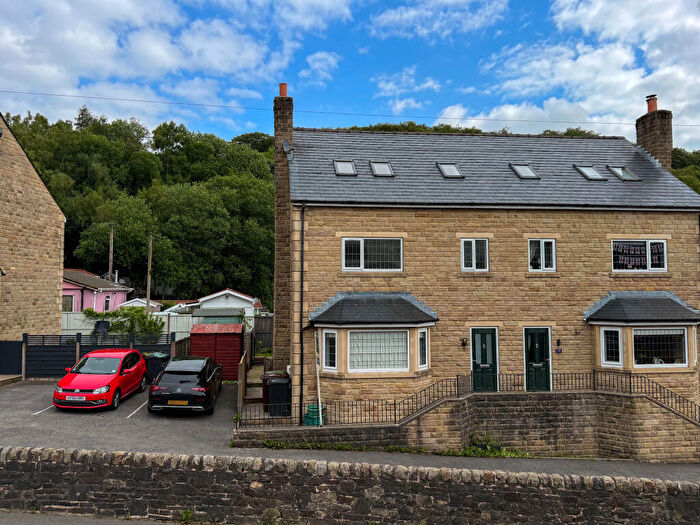 4 Bedroom Semi Detached House For Sale In Manchester Road, Buxton, SK17