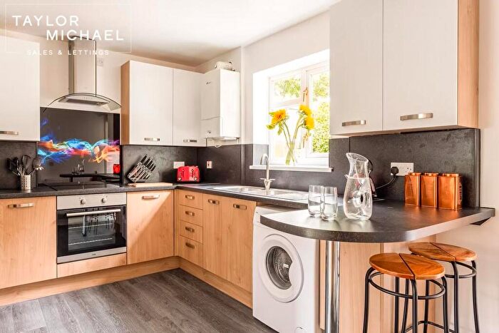 6 Bedroom Terraced House To Rent In The Crescent, Brighton, BN2