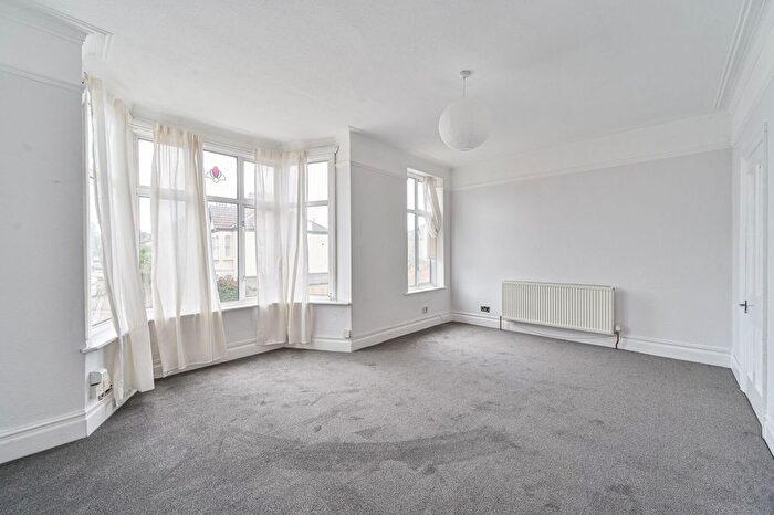 2 Bedroom Flat To Rent In Muirkirk Road, Catford, London, SE6