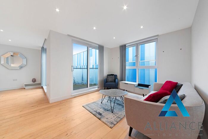 1 Bedroom Flat To Rent In Scimitar House, Eastern Road, Romford, Essex, RM1