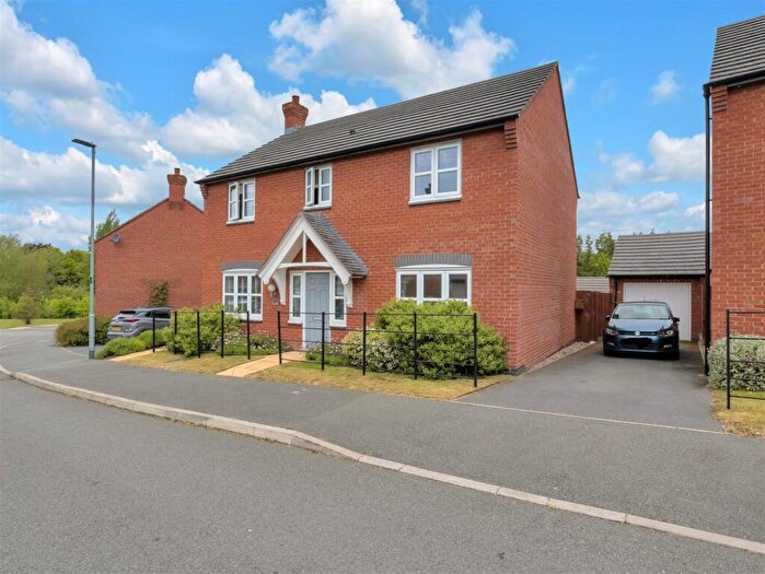 4 Bedroom Detached House For Sale In Gadsby Road, Coalville, LE67