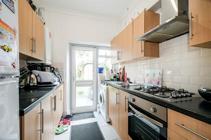 3 Bedroom Terraced House For Sale In Wadham Avenue, Walthamstow, E17