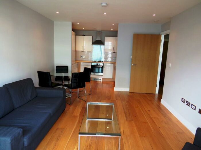 1 Bedroom Apartment To Rent In Bute Terrace, Cardiff, CF10