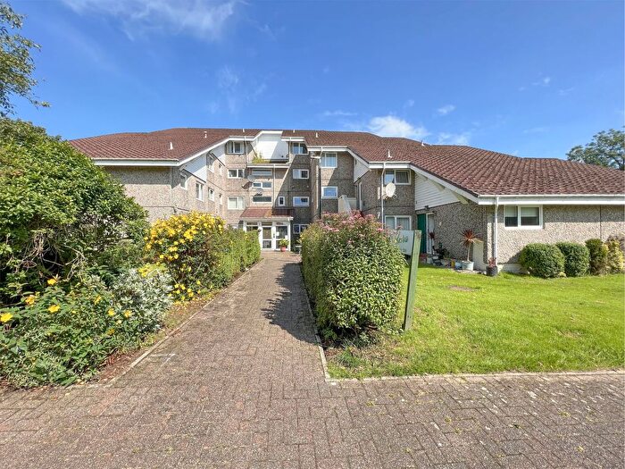 2 Bedroom Flat For Sale In Fairhaven, Kirn, Dunoon, PA23