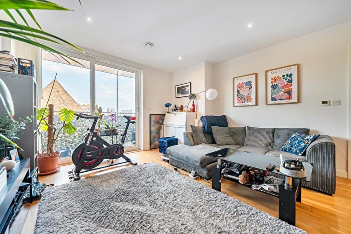 1 Bedroom Apartment For Sale In Octavius Street, London, SE8