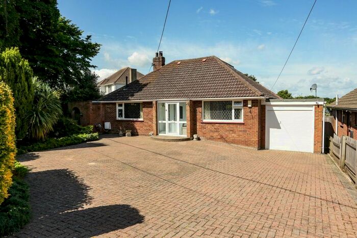 3 Bedroom Detached Bungalow For Sale In Sandwich Road, Eythorne, Dover, CT15
