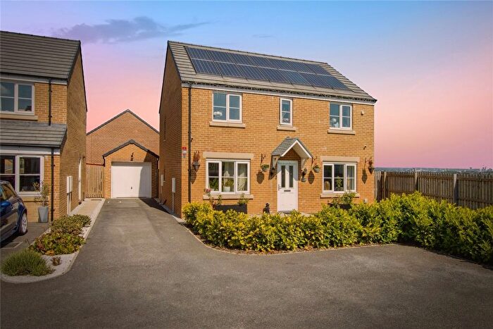 4 Bedroom Detached House For Sale In Albert Rise, Morley, Leeds, West Yorkshire, LS27