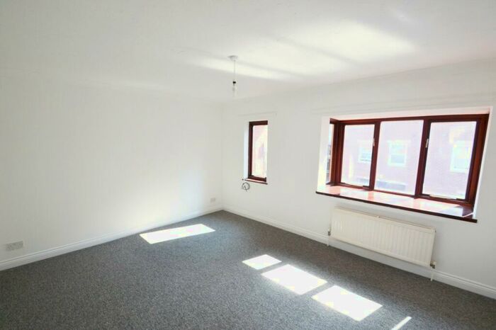 2 Bedroom Maisonette To Rent In Swanage, BH19