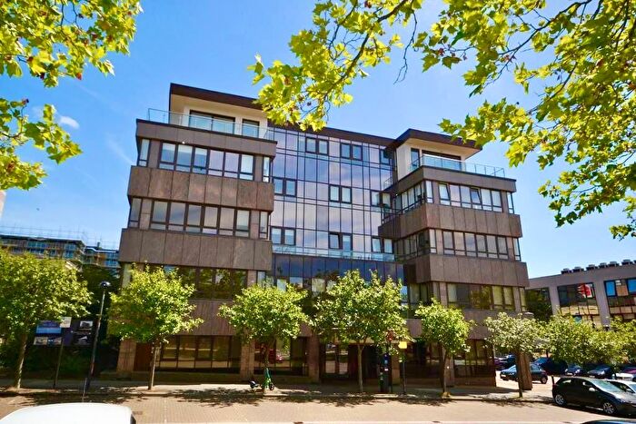 1 Bedroom Flat To Rent In Silbury Boulevard, Milton Keynes, Buckinghamshire, MK9