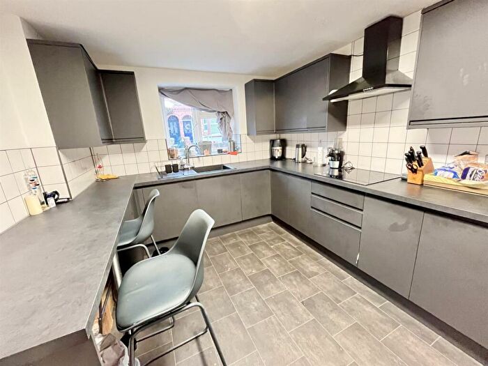 3 Bedroom End Of Terrace House For Sale In Norman Road, Newhaven, BN9
