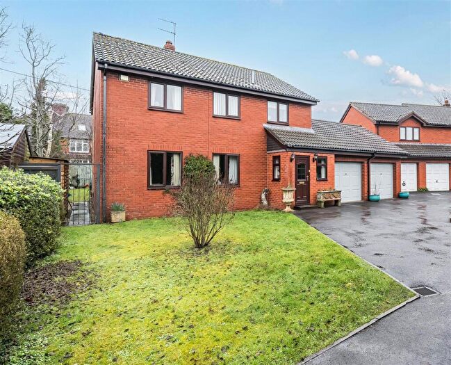 4 Bedroom Detached House For Sale In Badgers Close, Pans Lane, Devizes, SN10